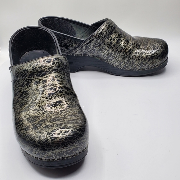 Dansko black with silver clogs sze 41 US size 10.5-11 - Picture 4 of 16